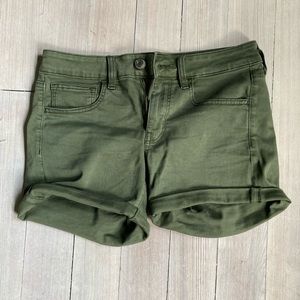 American Eagle Mid-Rise Green Shorts